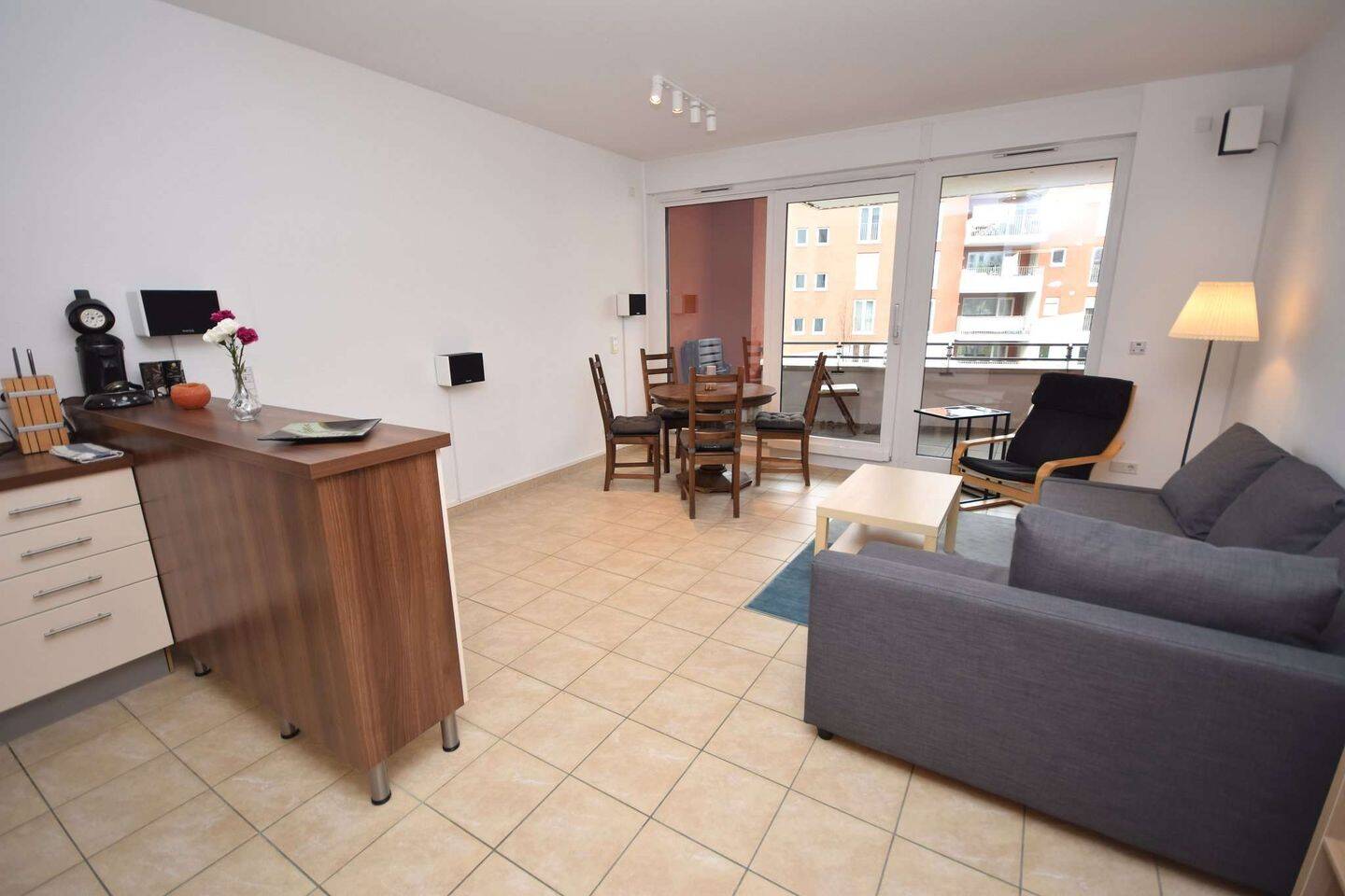 Gepflegt möblierte 2-Zi.-Wohnung, 60486 Frankfurt am Main (Bockenheim Gallus Rödelheim Westend-Süd)