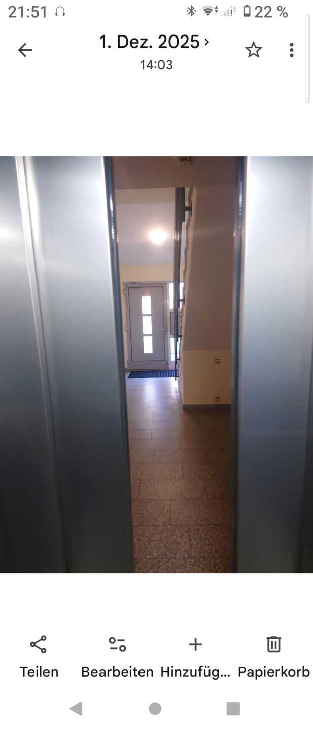 Frisch saniertes Zimmer mit Balkon & Küche  (Direkt am Wald!), 22159 Hamburg (Wandsbek Bramfeld Farmsen-Berne Sasel Tonndorf)