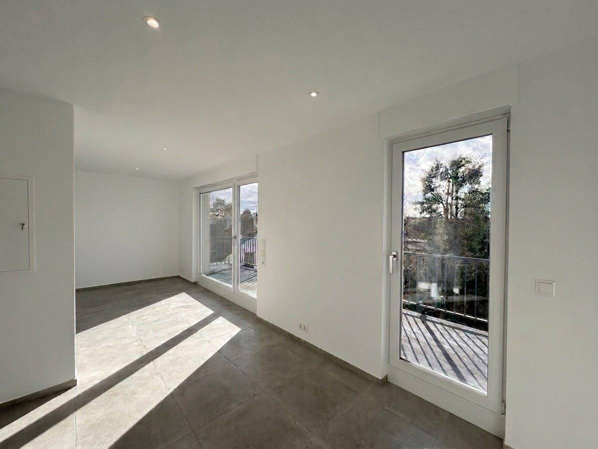2,5 Zimmer Wohnung mit Einbauküche und Balkon, 50997 Köln (Rodenkirchen)