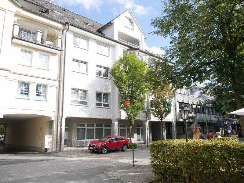 Helle, ruhige 3-Zimmer-Mietwohnung in der Fußgängerzone Sundern, 98m² , Aufzug., 59846 Sundern (Sauerland)