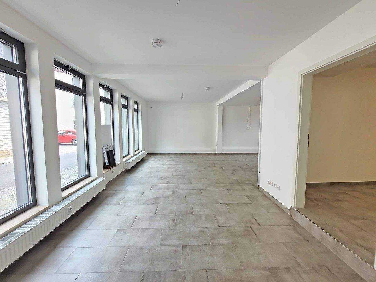 FREI ZUM 01.12.2026!!! Zentral gelegene 1,5- Zimmerwohnung mit Pkw- Stellplatz und Gartenmitbenutzung, 36251 Bad Hersfeld
