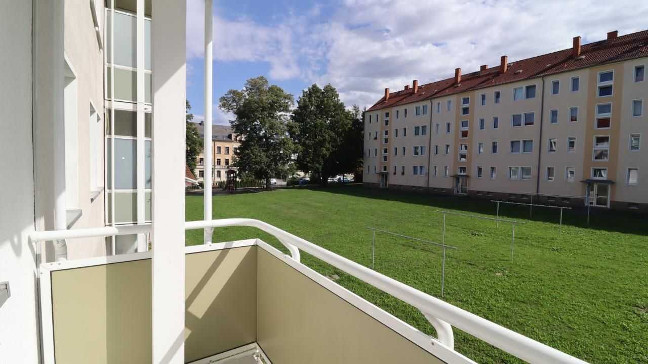 Sonnige Wohnung mit 3 Zimmern plus Südbalkon, 9116 Chemnitz