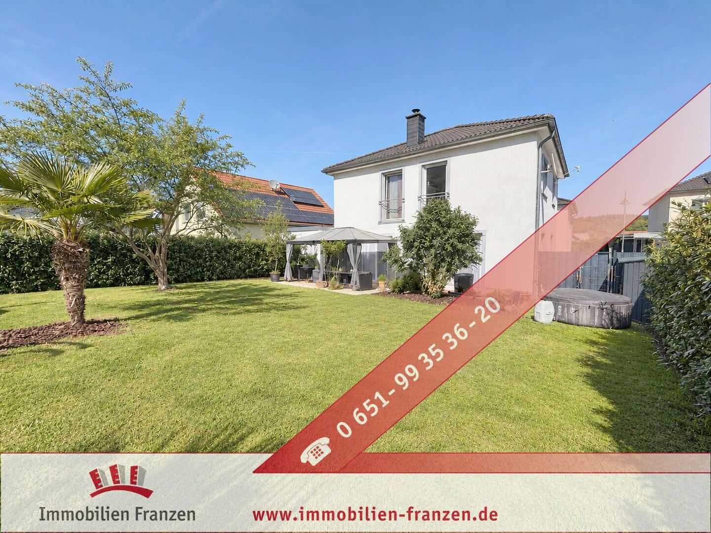 Neuwertiges, modernes Einfamilienhaus mit schönem Garten und Kamin, 54456 Tawern