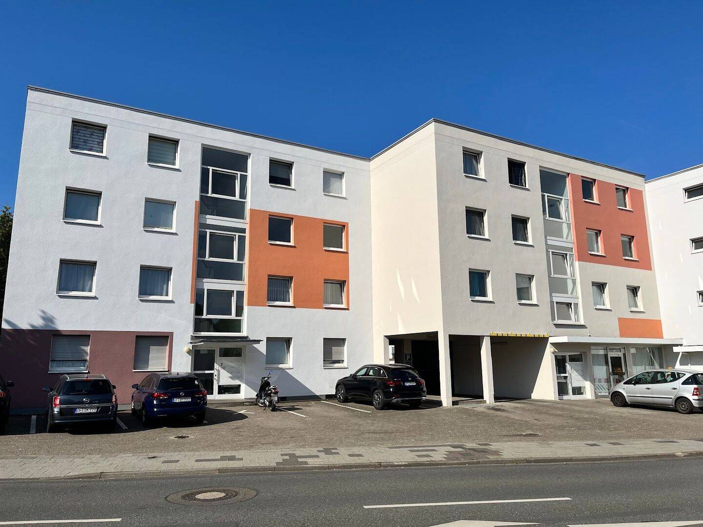 Helle Wohnung mit großzügigem Wohnbereich und sonnigem Balkon, 63303 Dreieich