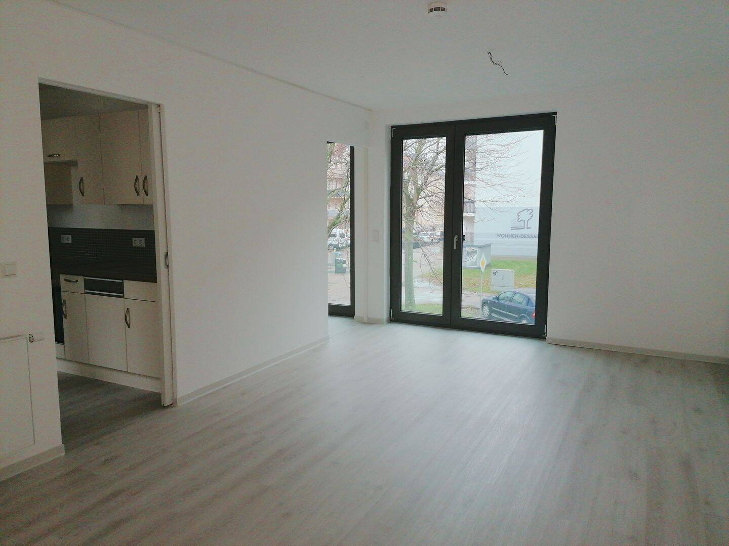 Moderne barrierefreie Seniorenwohnung mit Aufzug, EBK und großzügigem Wohnbereich in Dessau, 6844 Dessau-Roßlau (Innenstadt Mildensee Waldersee)