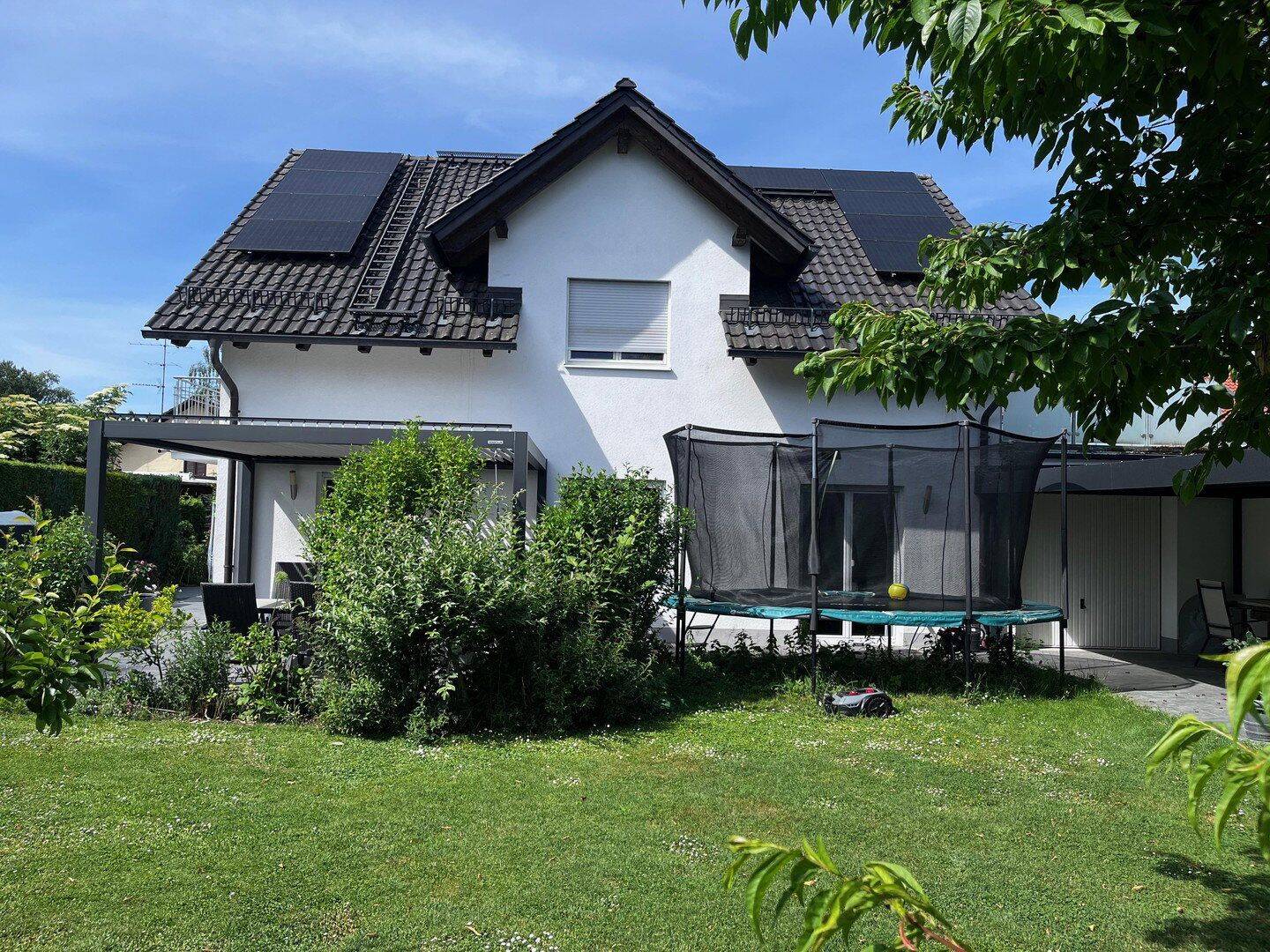 Familienfreundliches Einfamilienhaus mit wunderschönem Garten in ruhiger Toplage von Puchheim-Bhf., 82178 Puchheim