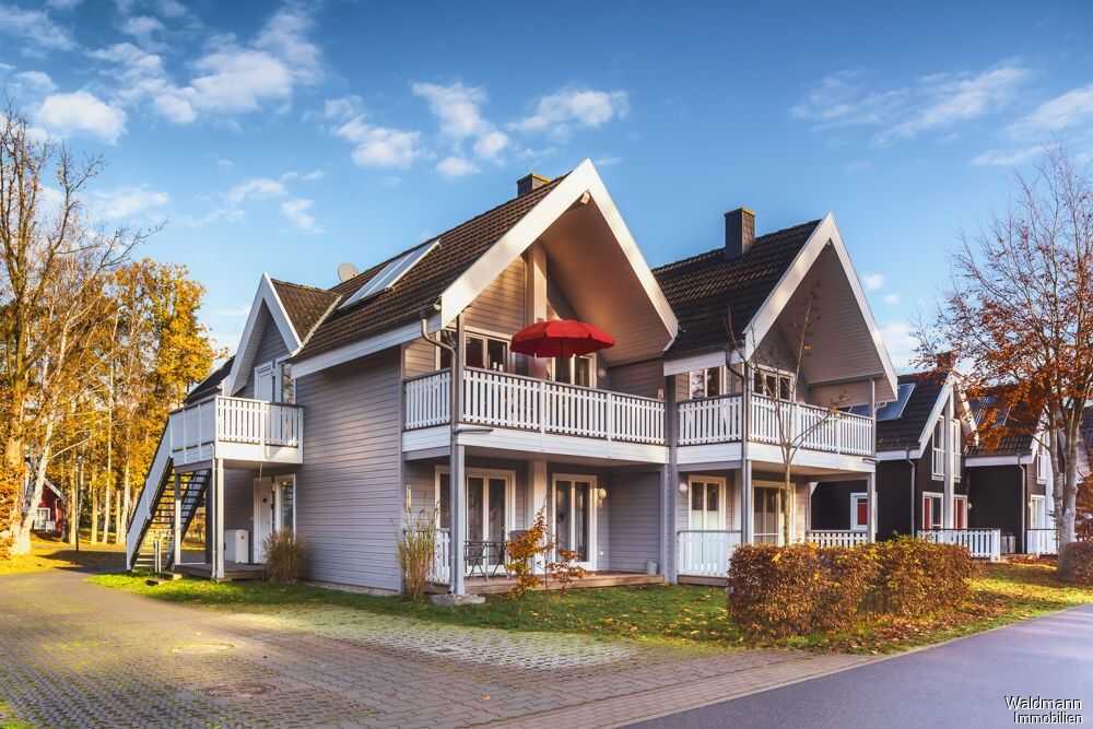 Exklusive hochattraktive Ferienwohnung Ostseepark Glowe Insel Rügen Kamin Sauna 2 Balkone Stellplatz uvm., 18551 Glowe