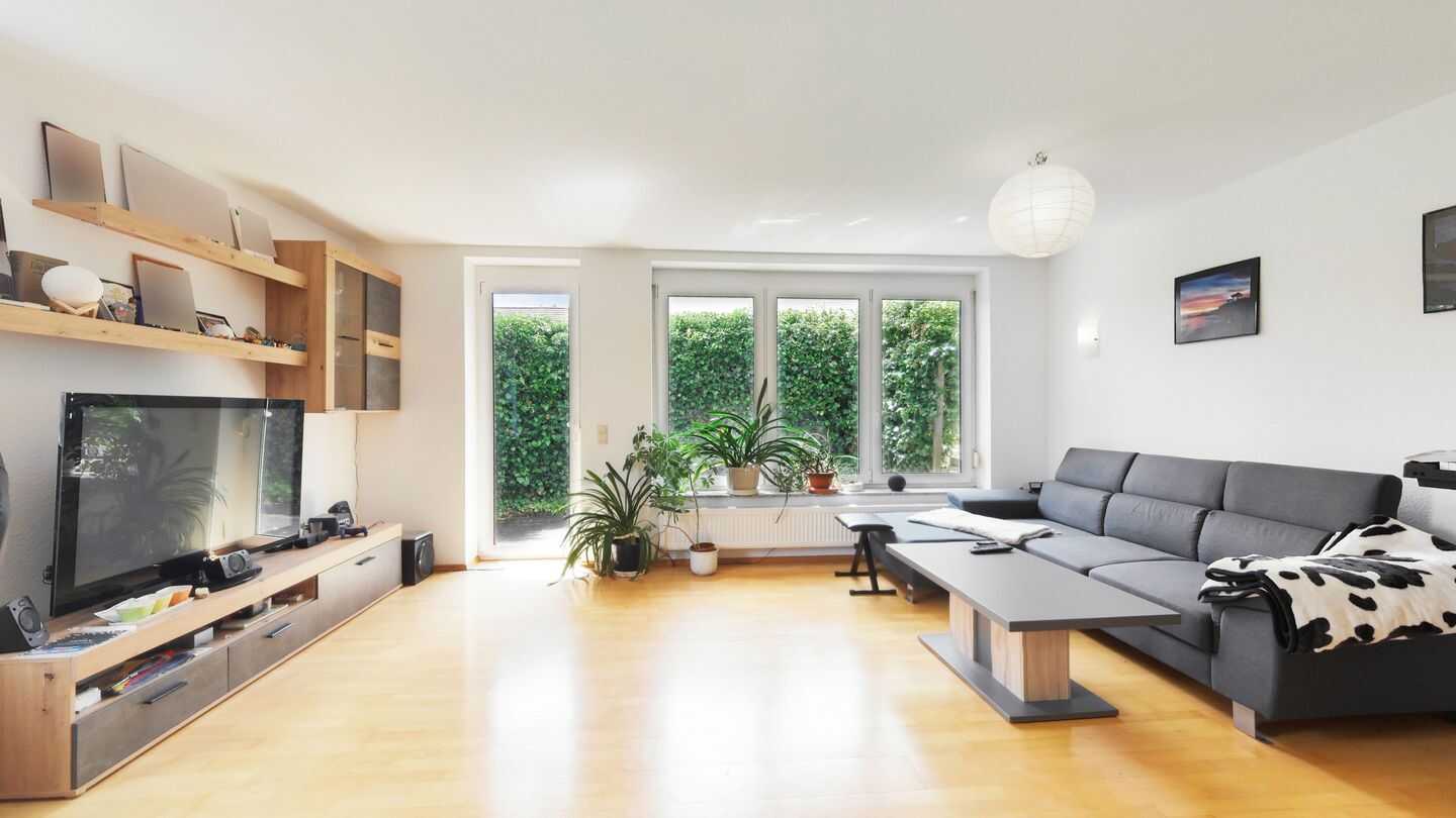 Lichtdurchflutete Erdgeschosswohnung für Paare & Singles – Mit Terrasse, Stellplatz und Garage, 89179 Beimerstetten