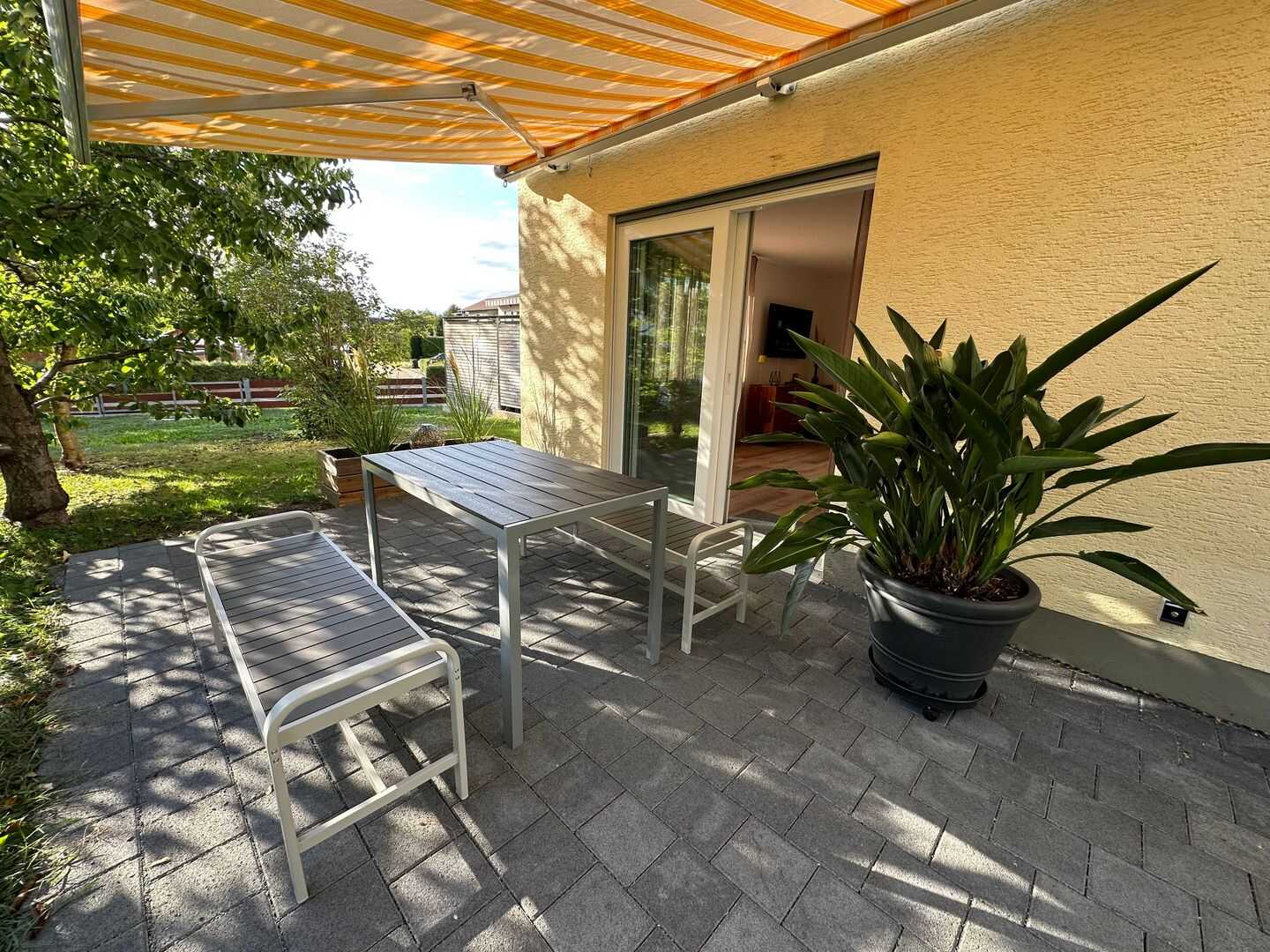 Hochwertig kernsanierte Wohnung mit Terrasse, neuer Küche und modernem Bad, 79592 Fischingen