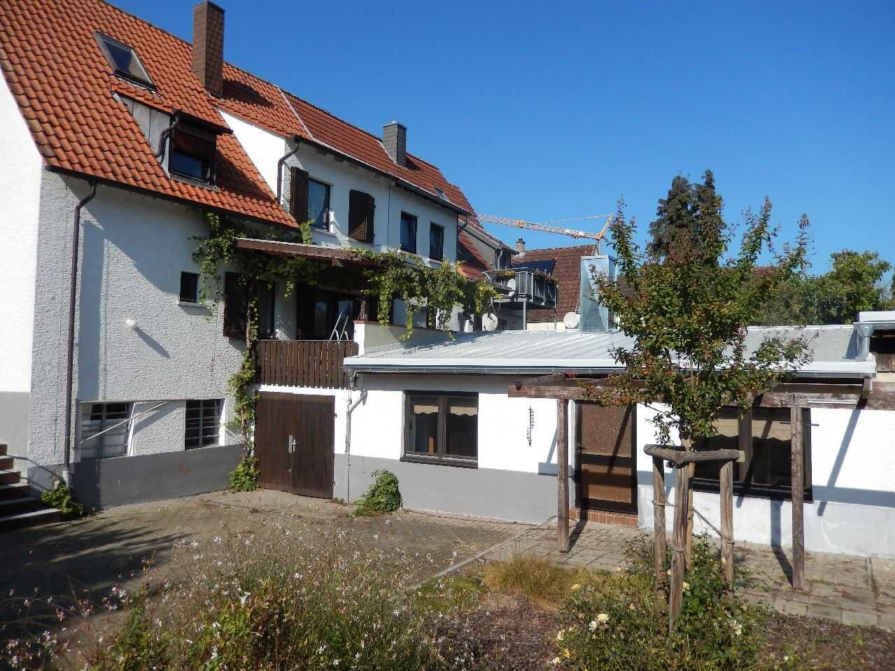 Großzügige Doppelhaushälfte mit Einliegerwohnung in ruhiger beliebter Lage., 76829 Landau in der Pfalz