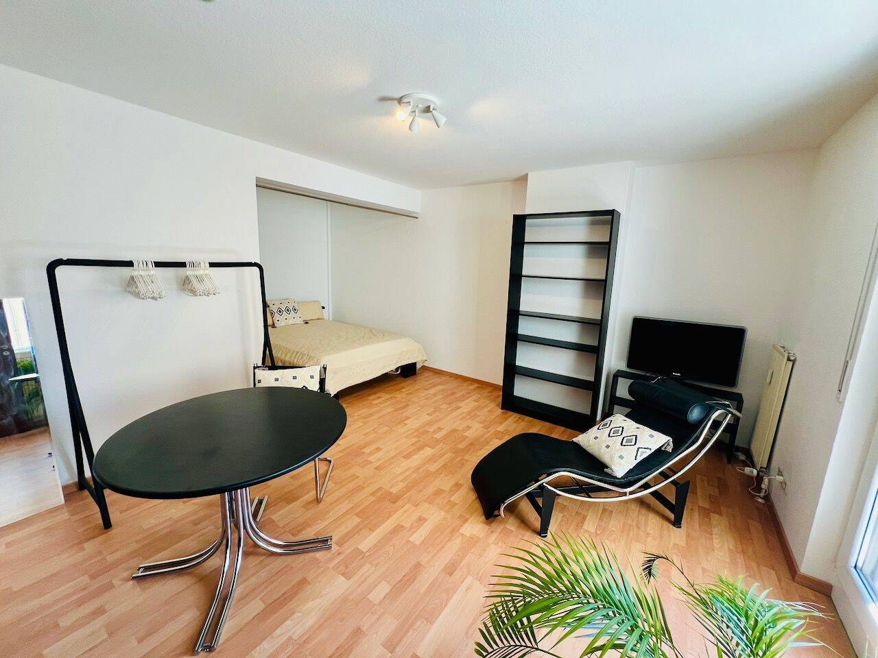 Erstbezug nach Sanierung, Altstadt St. Lorenz: 1-Zimmer-Apartment mit Balkon, 90402 Nürnberg (Gleißbühl Lorenz Tafelhof Tullnau Wöhrd)