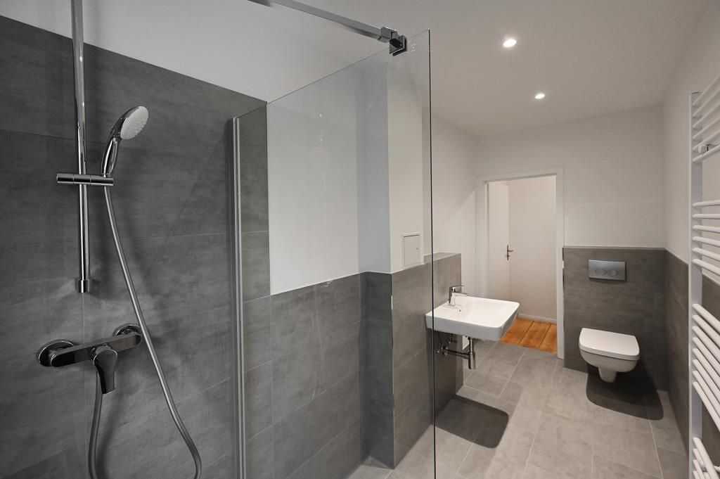 Top Lage in Lichtenberg mit neuem Preis – frisch sanierte 1-Zi.-Whg. – ideal zum Wohnen o. Vermieten, 10317 Berlin (Friedrichshain-Kreuzberg Friedrichsfelde Lichtenberg Rummelsburg)