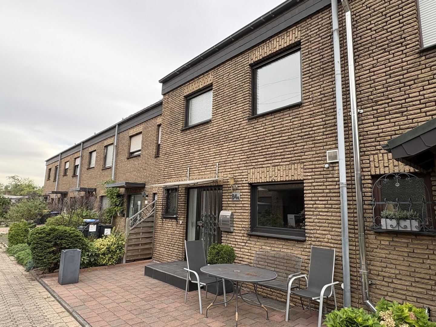 Viel Platz für die ganze Familie – Reihenhaus mit 140 m² Wfl. in Moers-Asberg, 47441 Moers