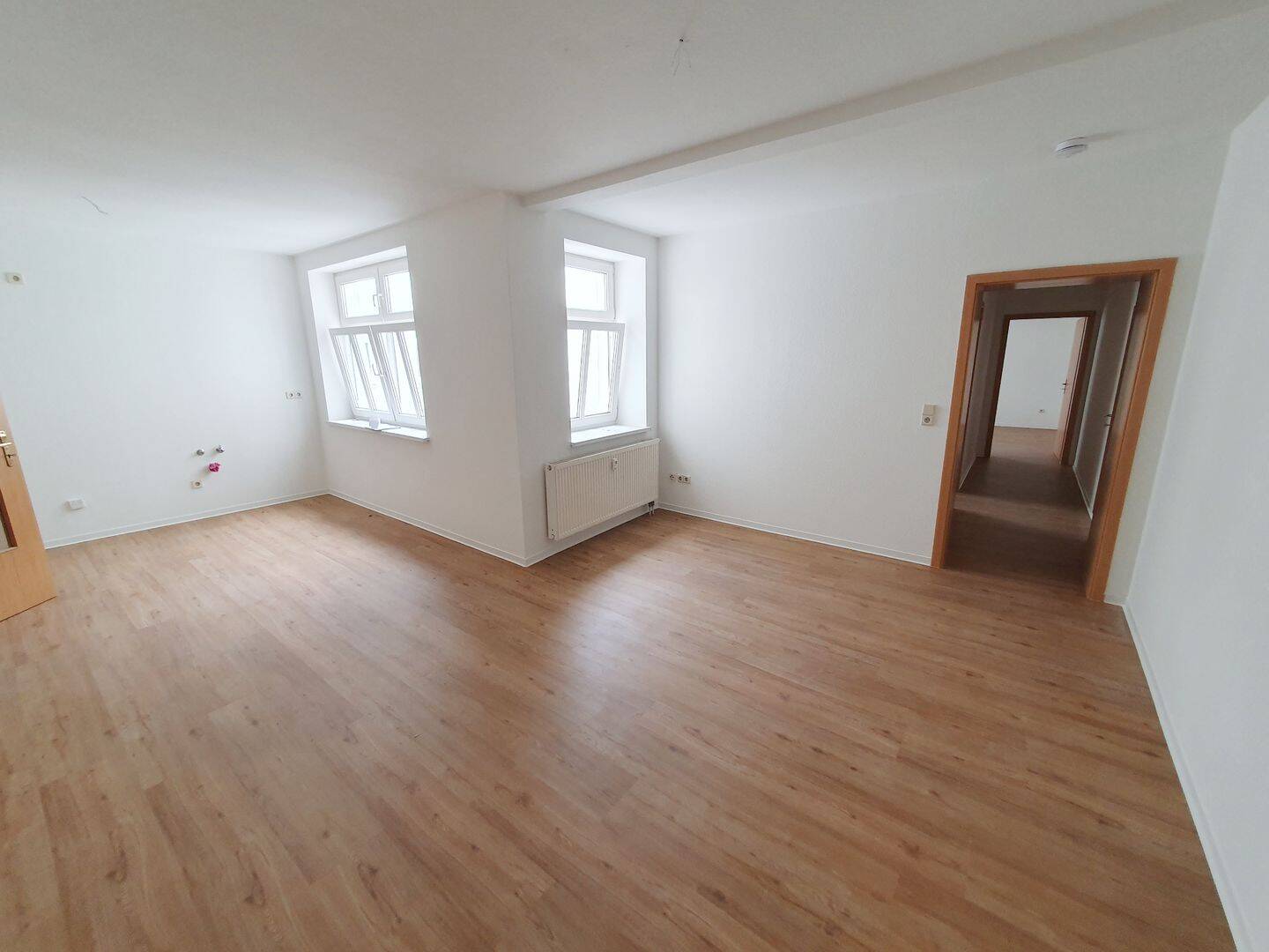 Helle 3-Raum-Wohnung mit offener Küche – auch für eine Zweier-WG geeignet, 6110 Halle (Saale) (Damaschkestraße Gesundbrunnen Innenstadt Lutherplatz Saaleaue)