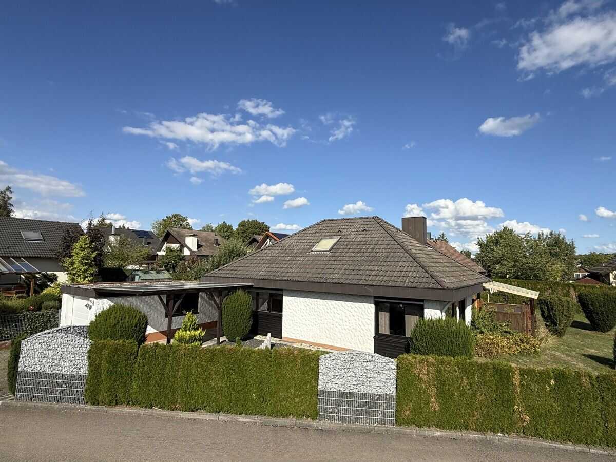 „Bequemes Wohnen auf einer Ebene“ ATTRAKTIVES EINFAMILIENHAUS MIT SAUNA, GARAGE UND CARPORT, 74541 Vellberg