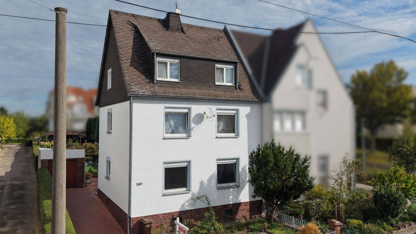 Zweifamilienhaus mit Potenzial in Koblenz-Niederberg, 56077 Koblenz