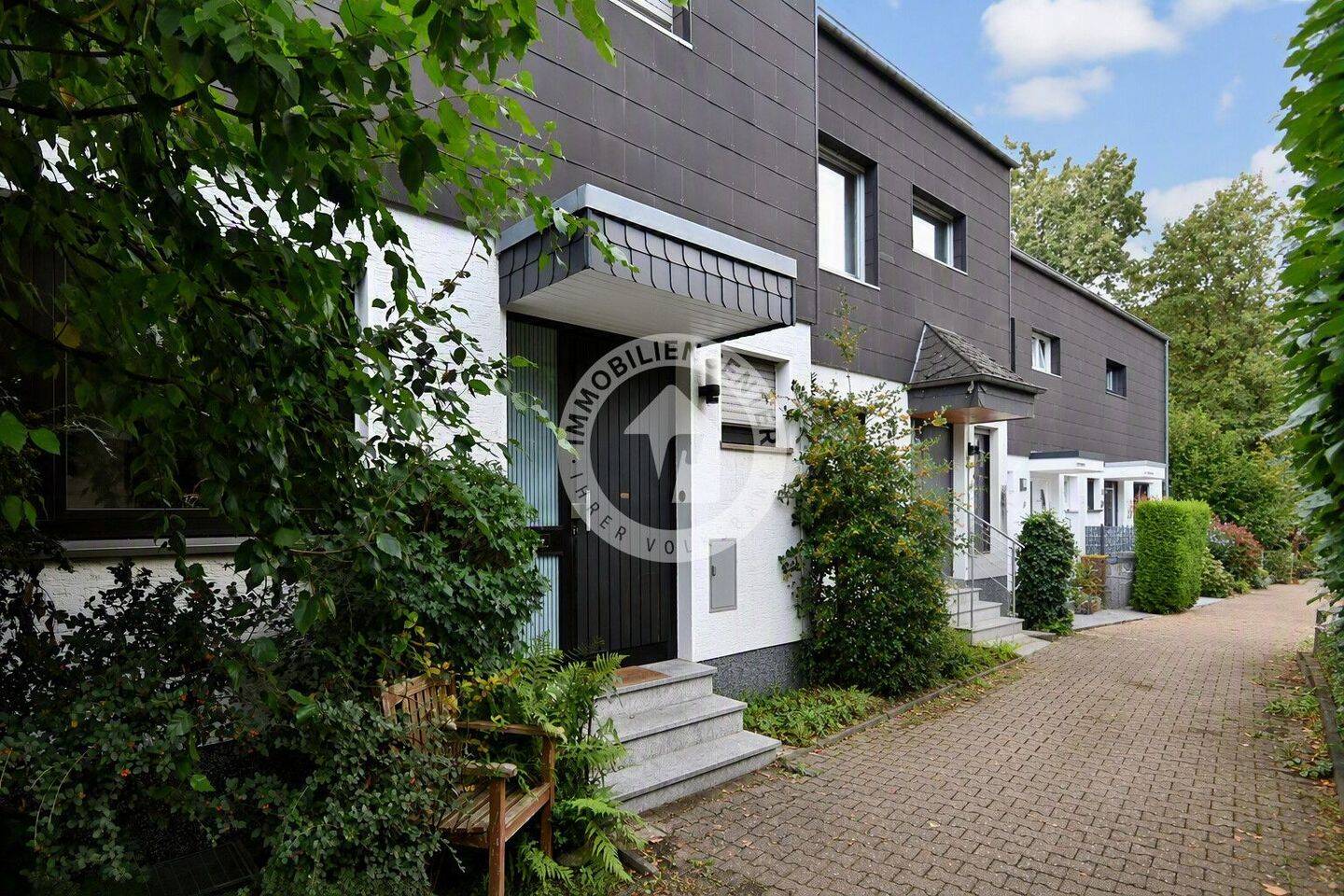 Platz für neue Familiengeschichten – großzügiges Reihenmittelhaus mit Garage und Stellplatz, 59439 Holzwickede
