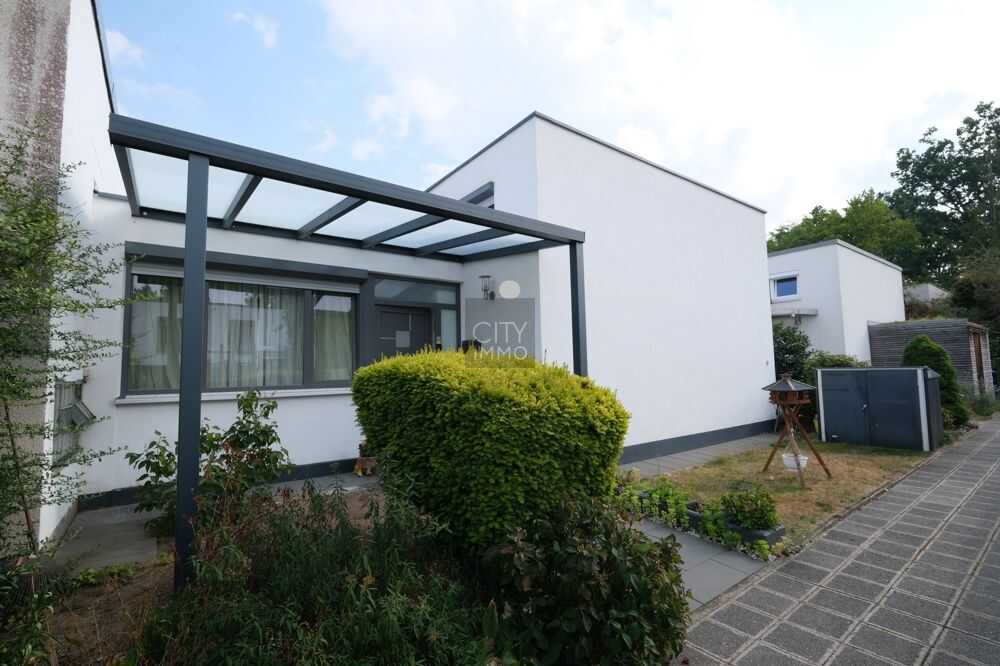 Modernisiertes Reihenhaus-Bungalow mit großzügigem Raumangebot für die ganze Familie und Garage, 90473 Nürnberg (Langwasser)