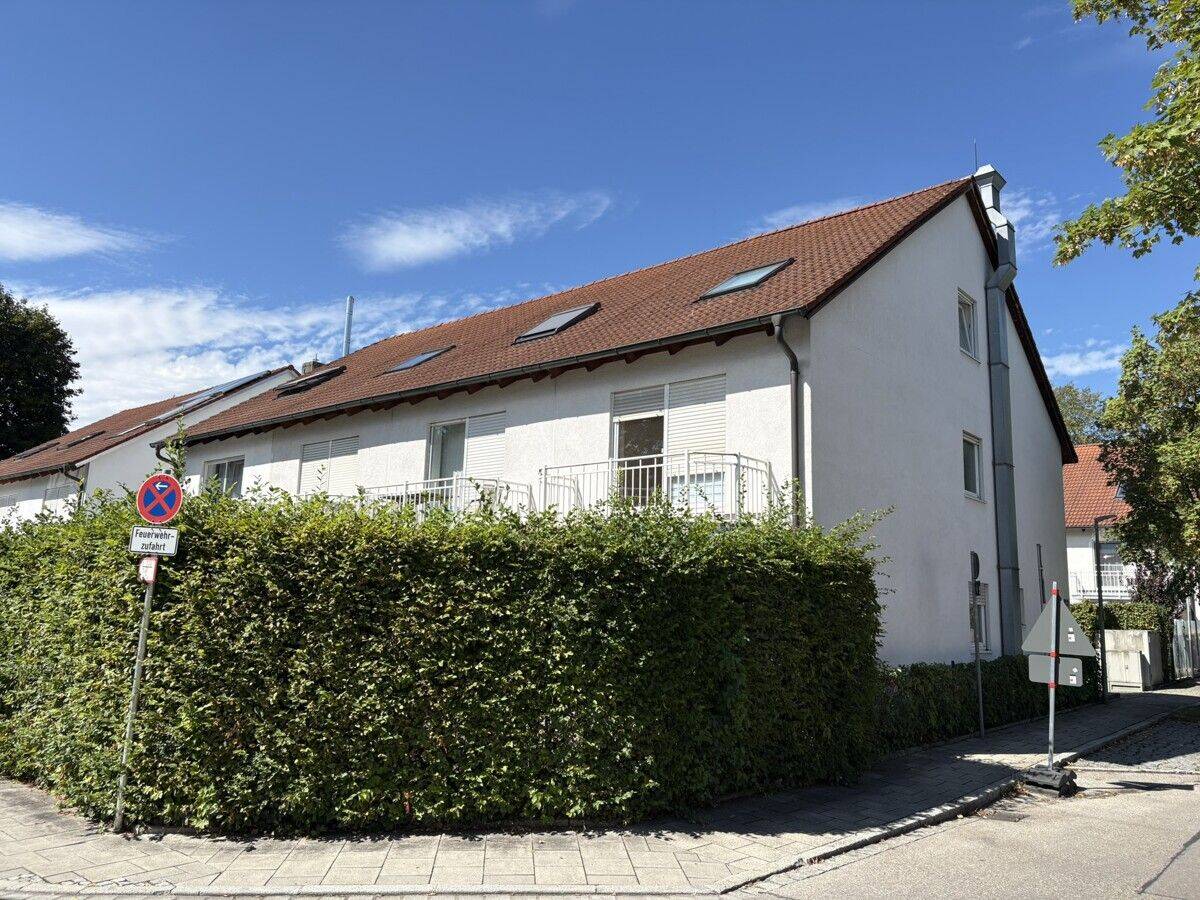 Gepflegtes Reihenendhaus mit 2 TG-Stellplätzen in Unterföhring, sofort frei, 85774 Unterföhring
