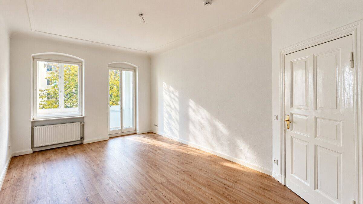 3-Zi-Altbauwohnung in ruhiger Innenhoflage, verglaste Süd-Loggia! Bezugs- & provisionsfrei!, 13189 Berlin (Pankow)