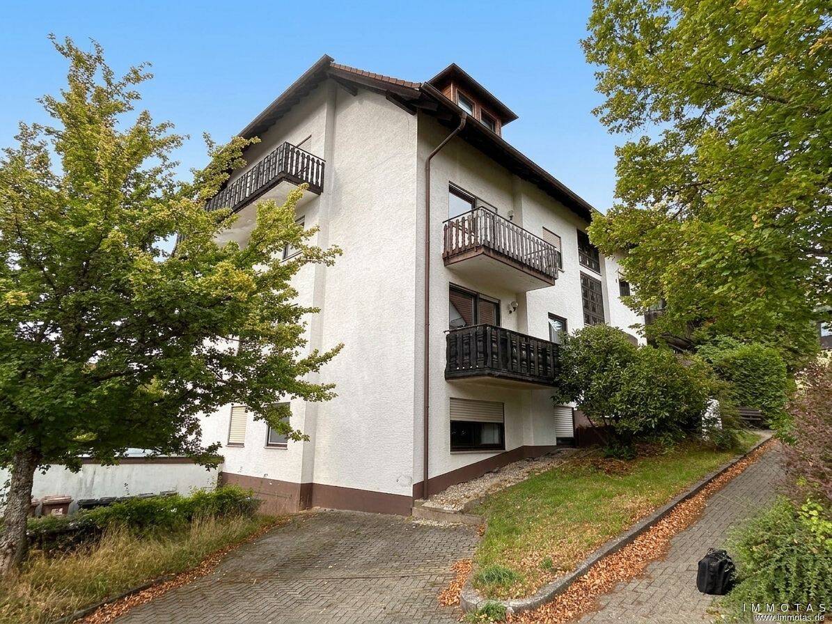 ZUR MIETE – Eigentumswohnung im Erdgeschoss mit Balkon und Garage, 66851 Queidersbach