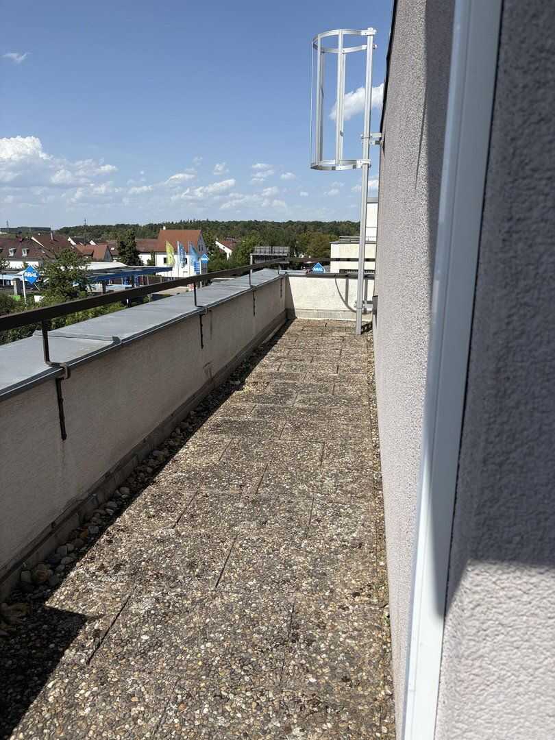 Schöne 2-Zimmer Penthousewohnung (nach Sanierung) in Neckarsulm-Neuberg, 74172 Neckarsulm