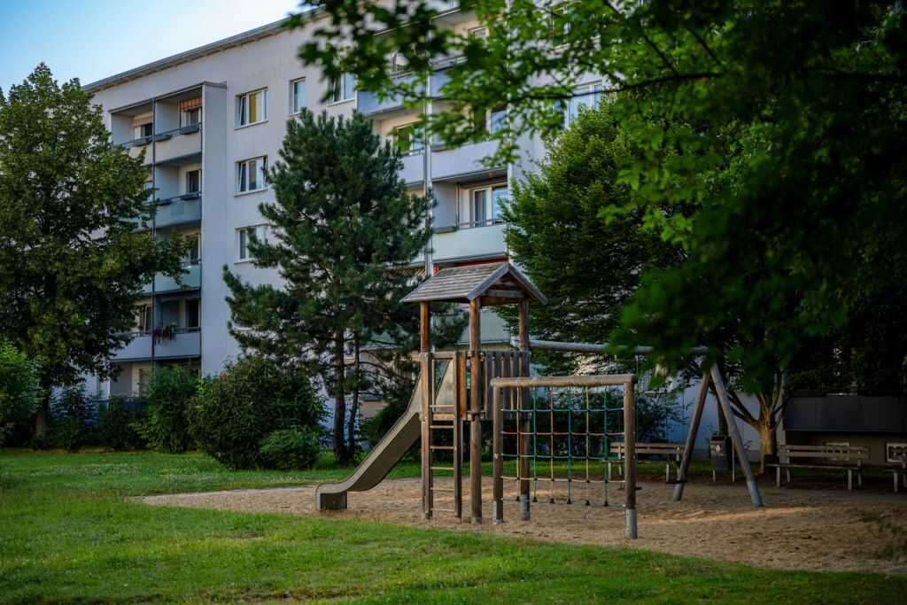 2 -Raum-Wohnung verfügbar, 6124 Halle (Saale) (Saaleaue Südliche Neustadt Westliche Neustadt)