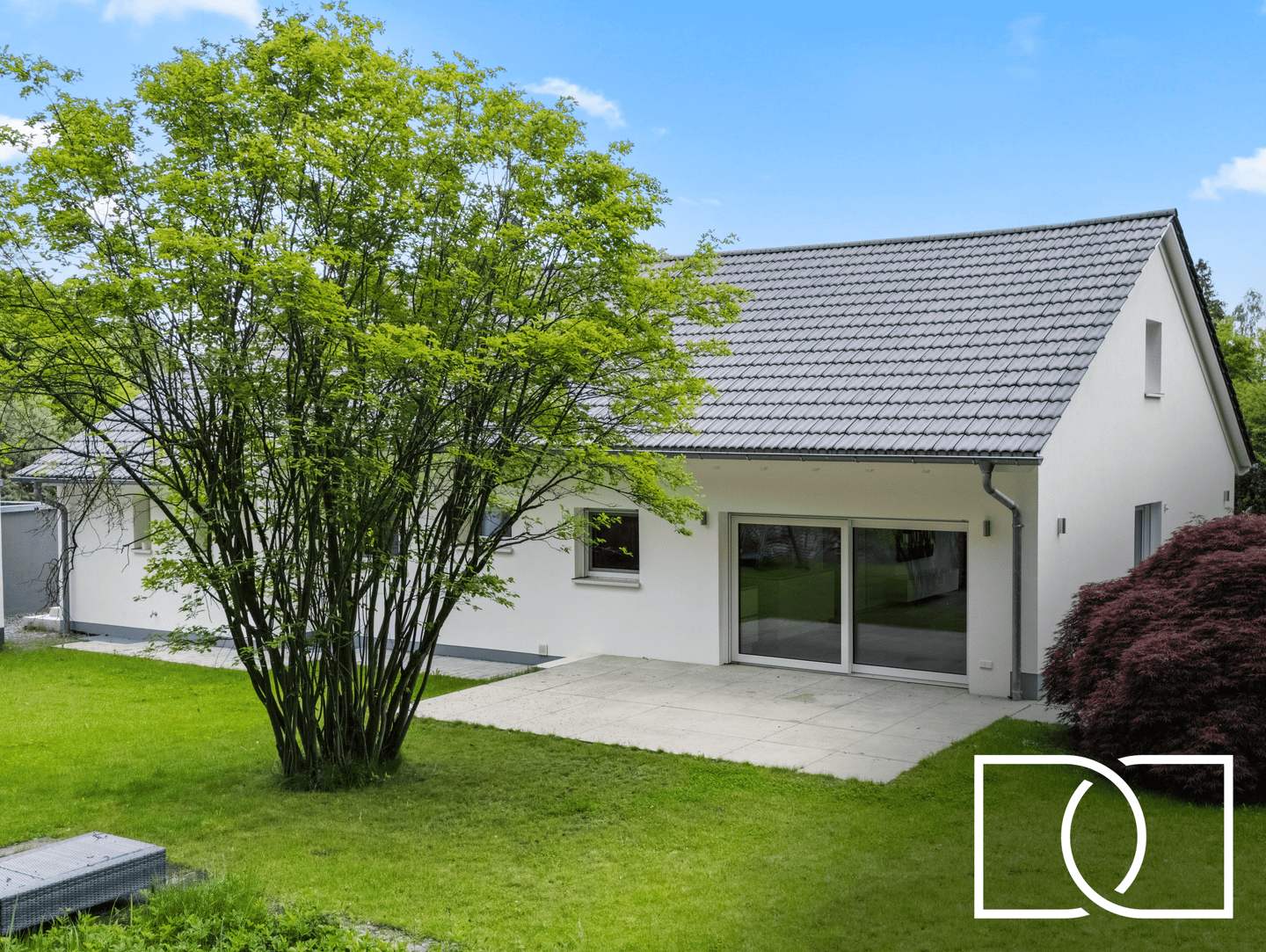 1.591m² Traumgrundstück! Kernsaniertes Einfamilienhaus mit ELW am Roten Hügel, 95445 Bayreuth