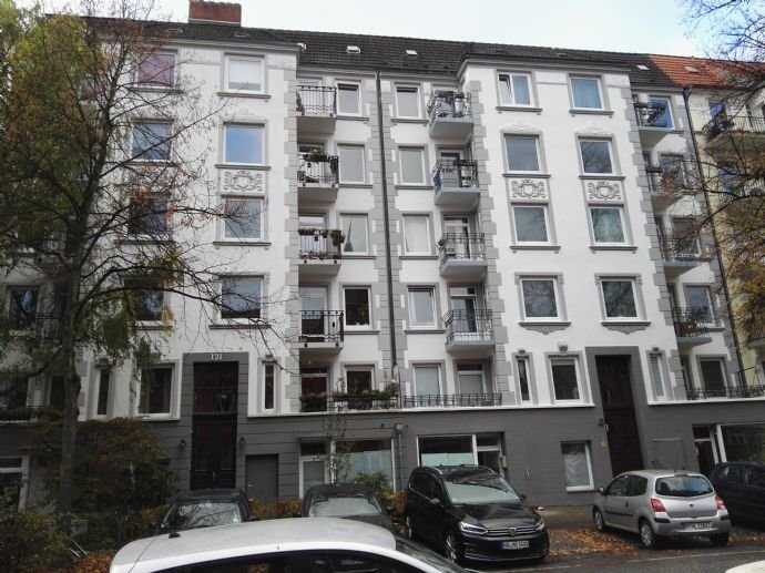 Barmbek-Süd: 2½ -Zimmer-Altbau – ideal für WG oder als Wohnbüro / Praxis/ Atelier, 22083 Hamburg (Hamburg-Nord Barmbek-Süd)