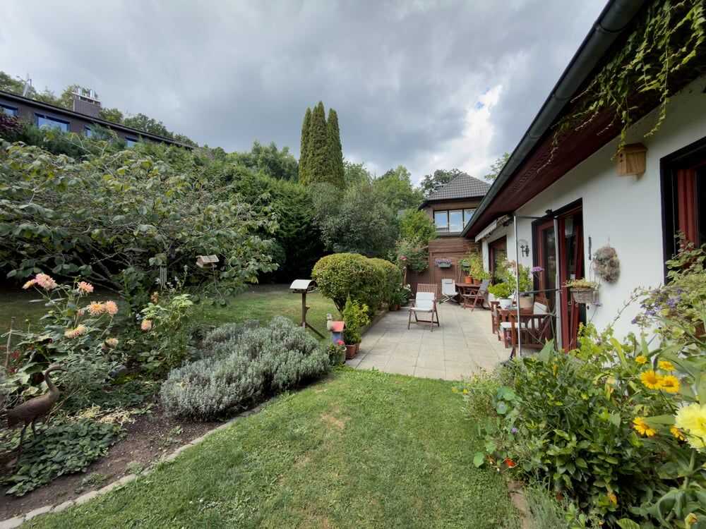 Attraktives Einfamilienhaus mit traumhaften Garten in Adelebsen, 37139 Adelebsen