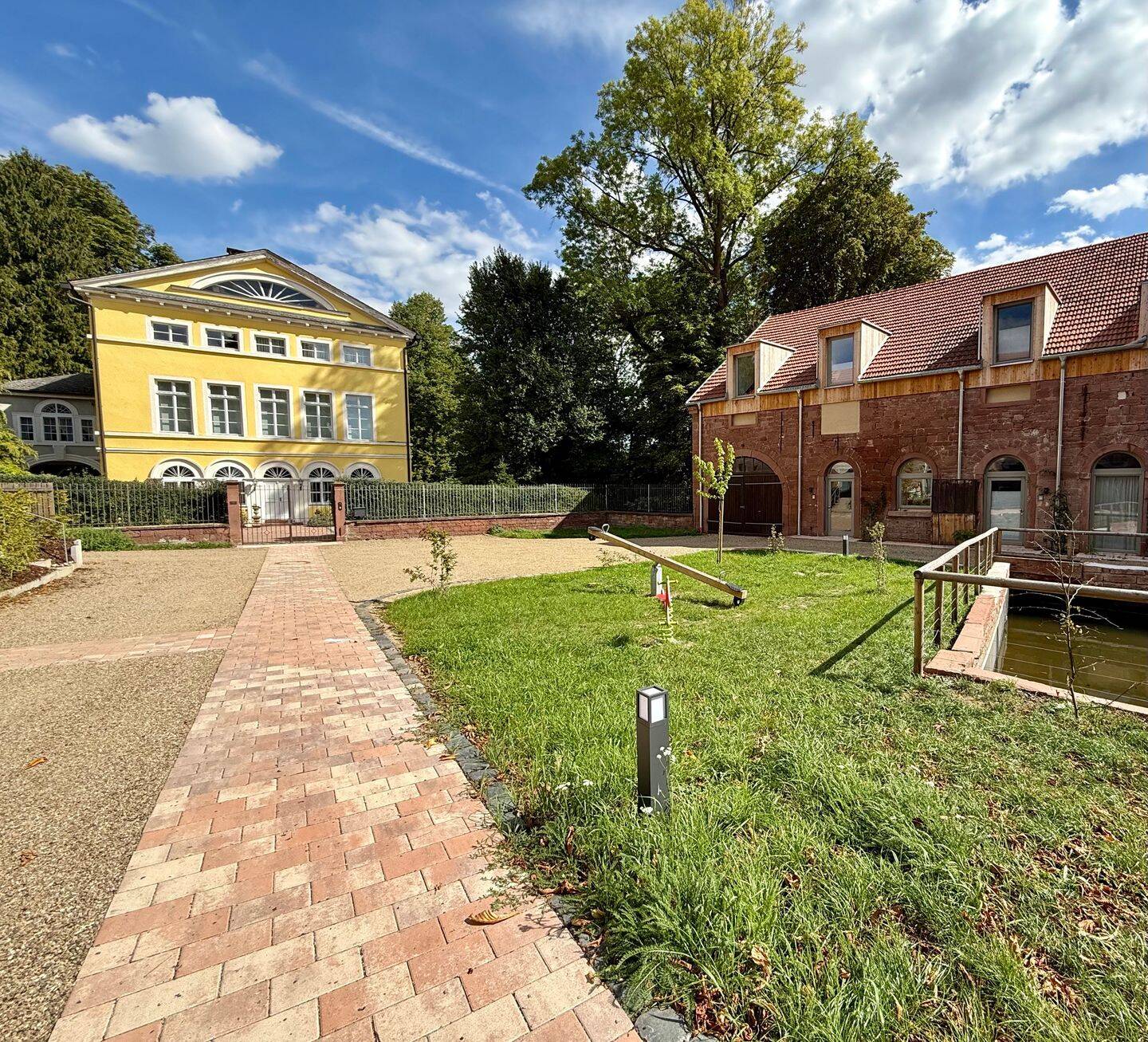 Wohnjuwel….! Historische 4-Zimmer- Maisonettewohnung mit Terrasse und Garten…!, 97292 Uettingen