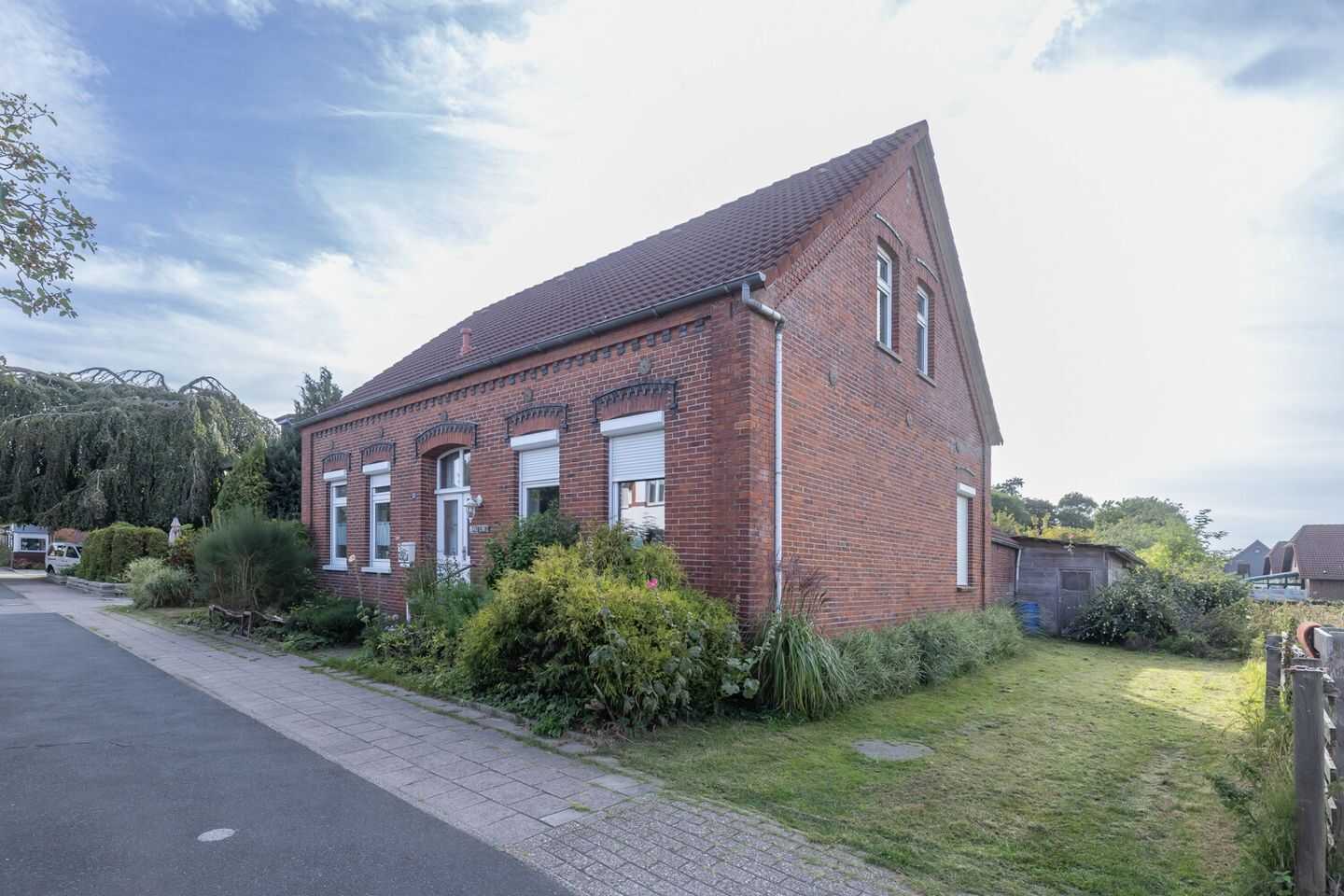 Nordseeheilbad Carolinensiel: gepflegtes Wohnhaus mit großem Grundstück und Denkmalschutz in Zentrumslage!, 26409 Wittmund