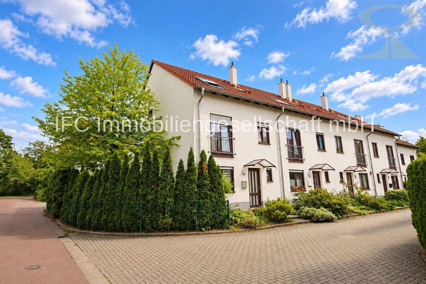 gepflegtes Reihenmittelhaus mit viel Platz, Garten und Garage in Dessau-Ziebigk, 6846 Dessau-Roßlau