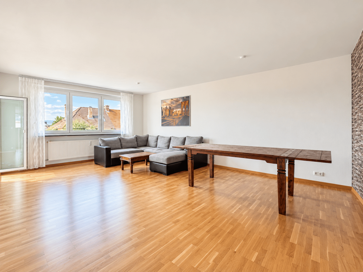 Großzügige Drei-Zimmer-Wohnung mit zwei Balkonen und Stellplatz – Frankfurt Heddernheim, 60439 Frankfurt am Main (Heddernheim Kalbach Niederursel Praunheim)