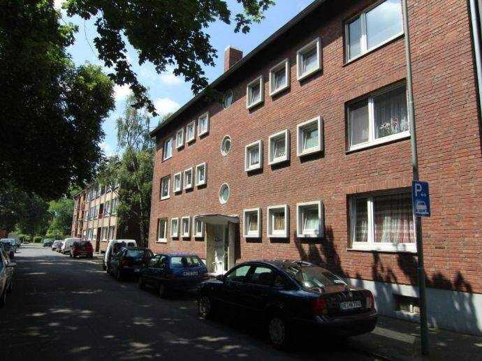 NEUSS NORD- SCHÖNE DREIZIMMERWOHNUNG MIT BALKON IN RUHIGER LAGE, 41462 Neuss