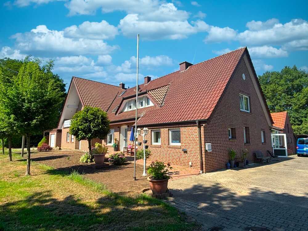 Zweifamilienhaus in Haselünne – Lahre, 49740 Haselünne