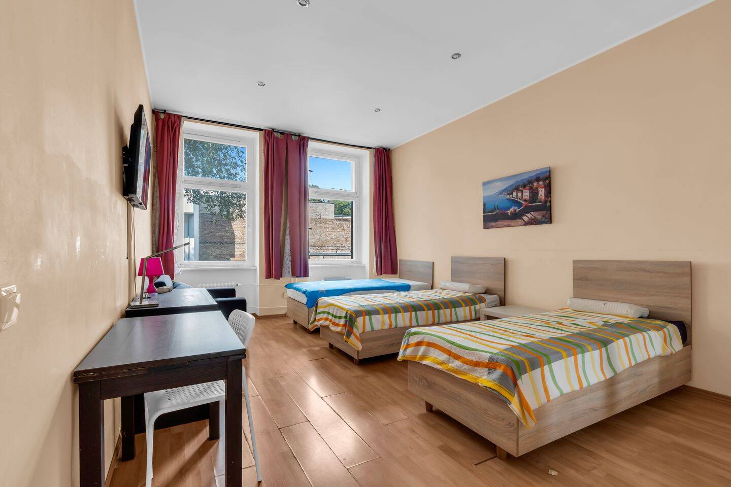 Altbau mit Perspektive – großzügiges Apartment mit Gestaltungspotenzial, 13353 Berlin (Mitte Charlottenburg-Nord Gesundbrunnen Tiergarten Wedding)