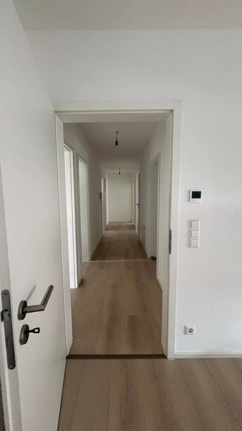 Großzügige 4-Zimmer-Erdgeschosswohnung – 2019 kernsaniert, Einbauküche & Fußbodenheizung, 71154 Nufringen