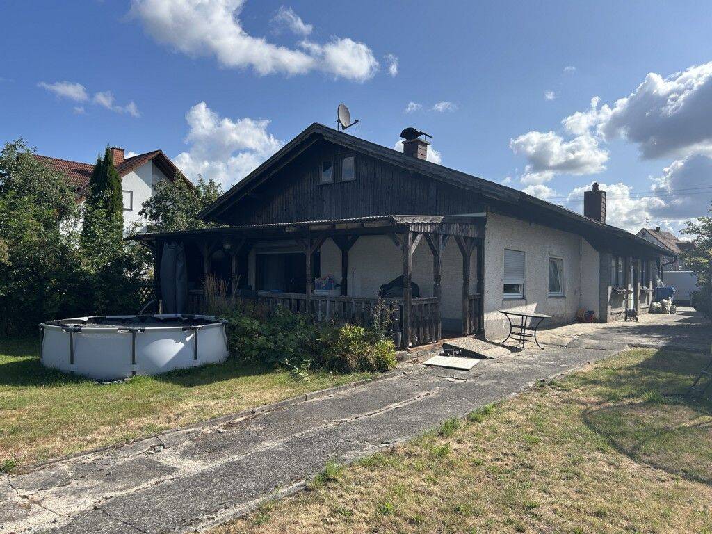 Bungalow mit großem Grundstück am Ortsrand!, 97795 Schondra
