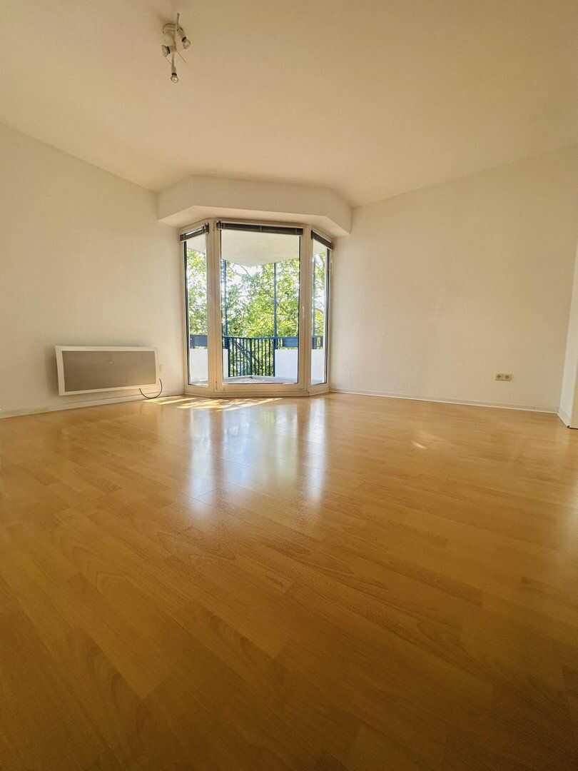 *Aufzug*EBK*Balkon*moderne Heizung*, 60528 Frankfurt am Main (Niederrad Sachsenhausen Schwanheim)