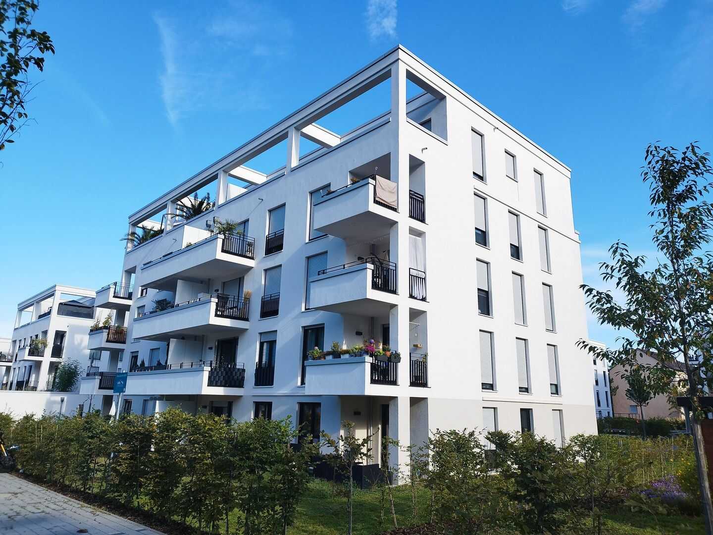 Großzügiges Wohnen mit Komfort: 3 Zimmer auf 2 Etagen, 35578 Wetzlar
