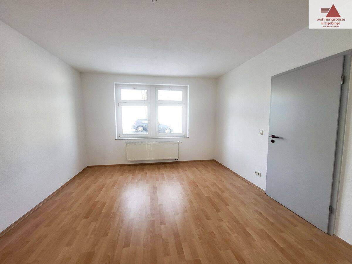 Wohnen im Grünen: idyllisch gelegene 2-Raum-Erdgeschoss-Wohnung in Borstensdorf!, 9579 Grünhainichen