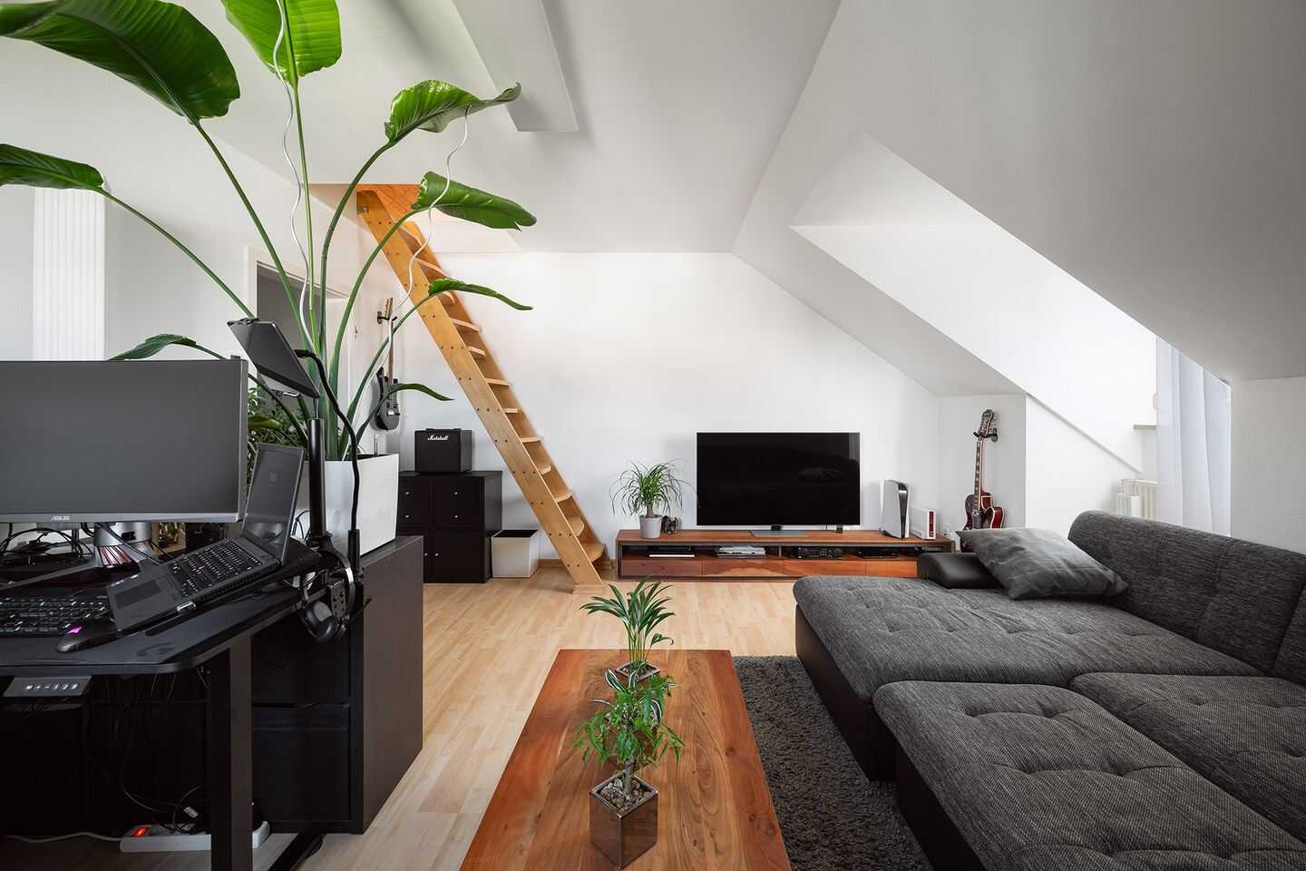 Wohnen mit besonderem Charme-helle 2-Zimmer-Dachgeschosswohnung mit ausgebautem Spitzboden, 85452 Moosinning