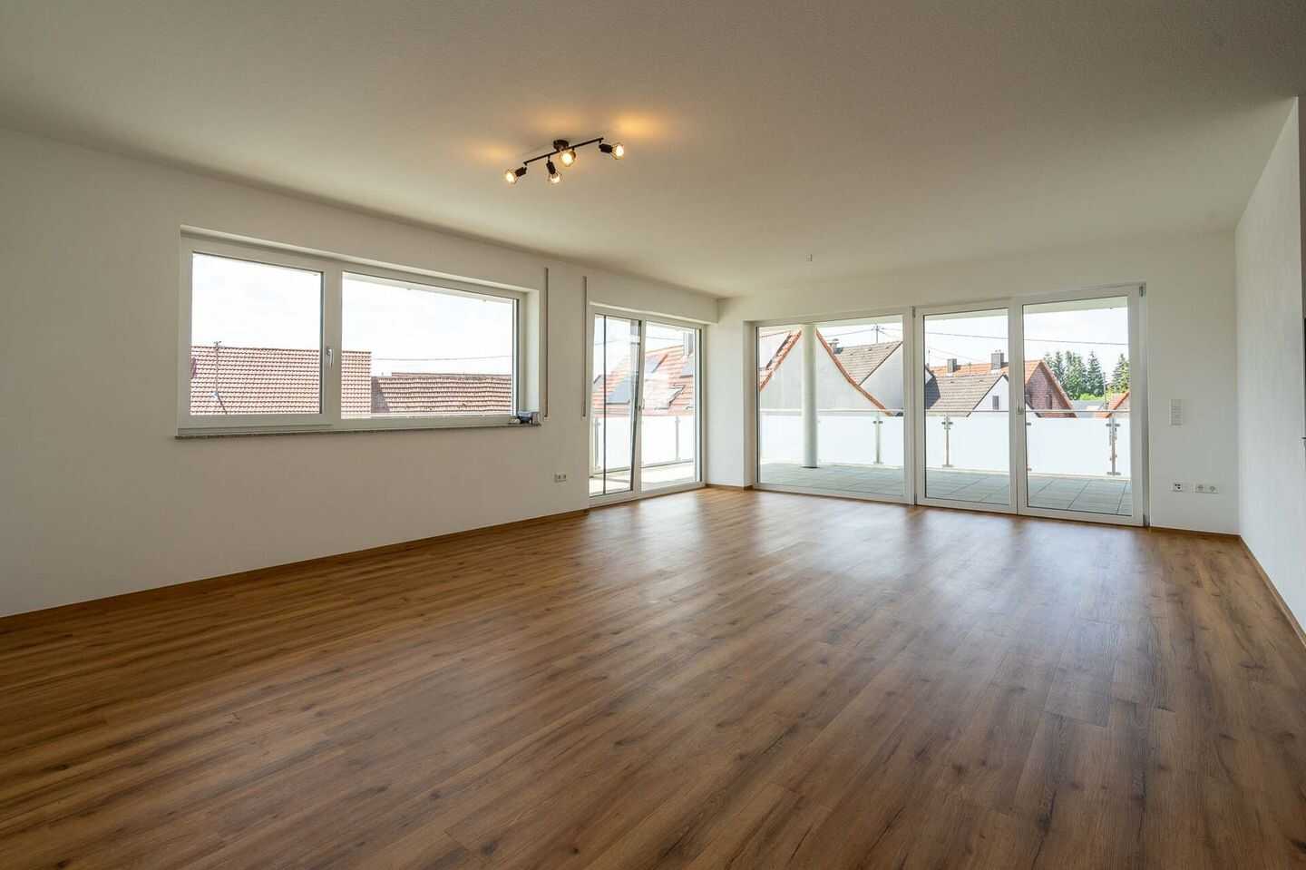 Attraktive 3,5-Zimmer-Wohnung mit großzügigem Außenbereich, 89143 Blaubeuren