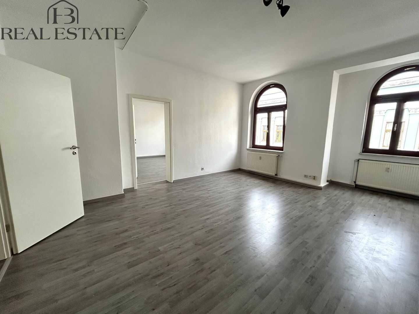 Große 3-Raum-Wohnung im Zentrum