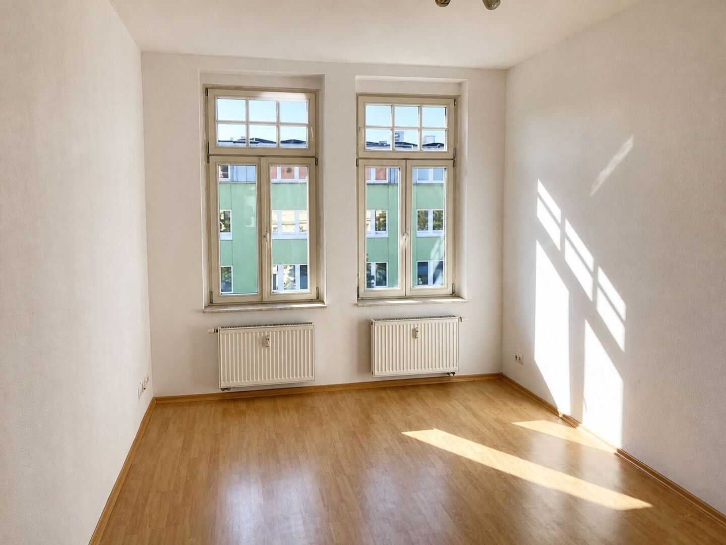 Helle 2-Zimmer Wohnung in der Halberstädter Straße