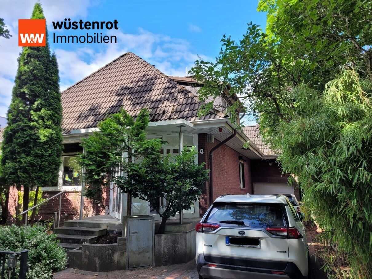 Schönes Einfamilienhaus mit Balkon, Kachelofen und Garage in Langenhorn, 22419 Hamburg (Hamburg-Nord Langenhorn)