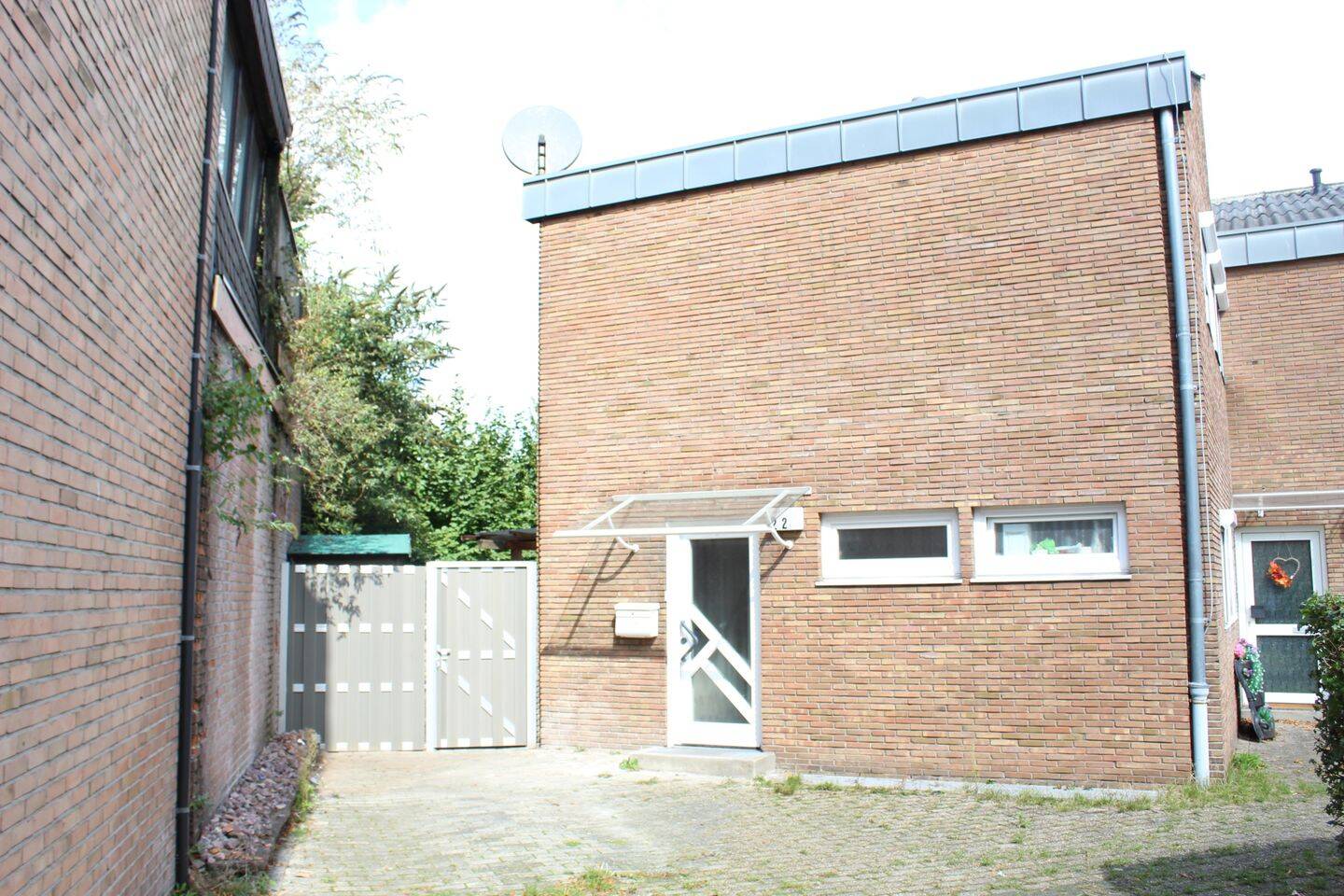 Investieren in die Zukunft: Teilsanierte Wohnung in Nordhorn für 189.000 €, 48527 Nordhorn