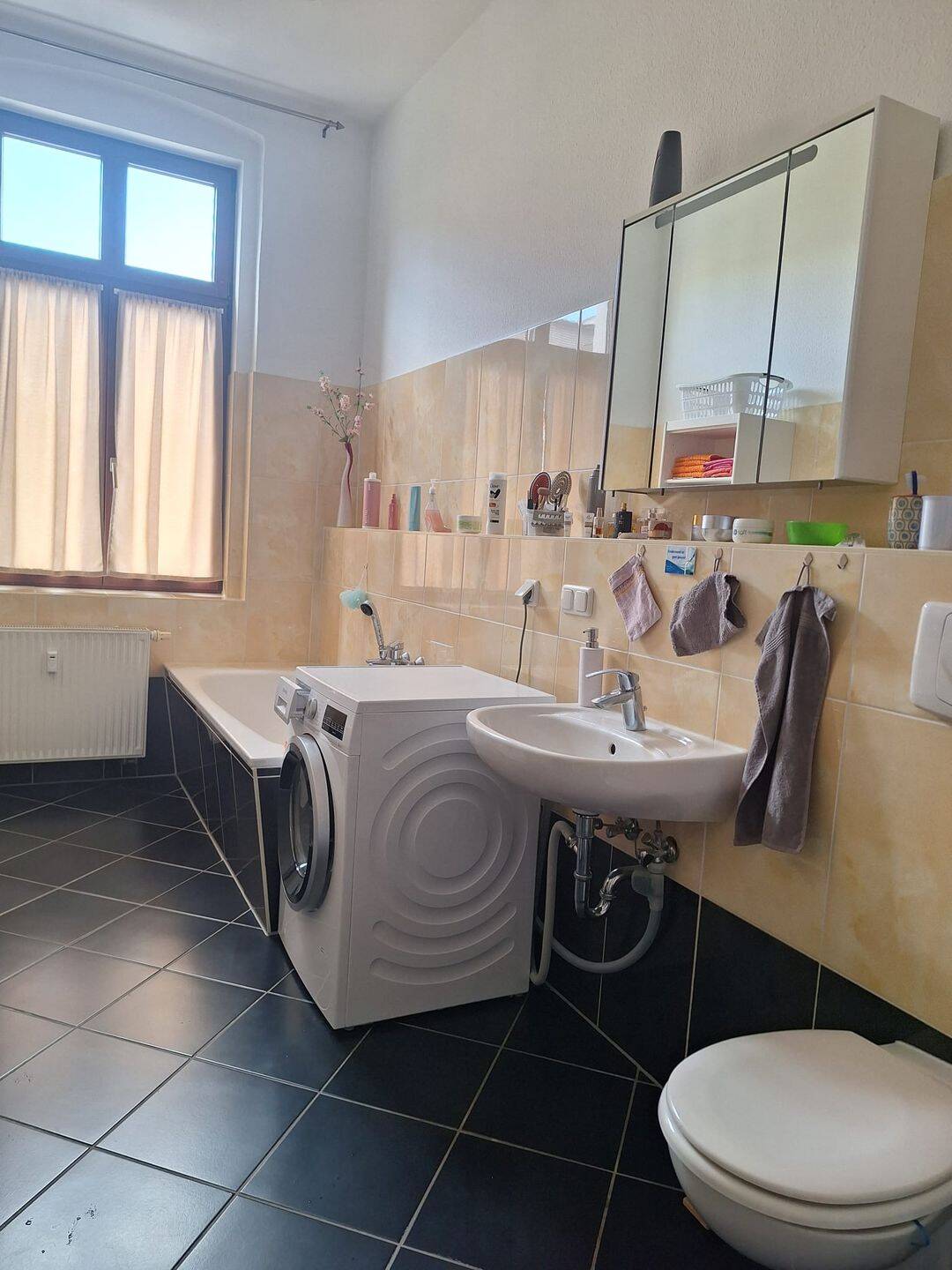 Freiwerdende 3- RW im 2.OG mit Wanne, Dusche und Balkon, mitten im Stadtzentrum, 2826 Görlitz
