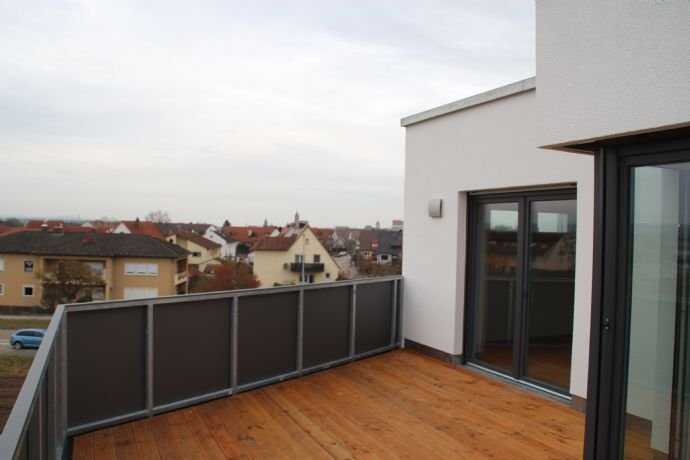 Lichtdurchflutete 4 Zimmer Penthousewohnung mit exclusiver Ausstattung inkl. Küche!, 91710 Gunzenhausen